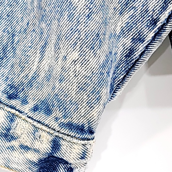 Guess Vintage 80s Acid-Washed Trucker Jacket/ Guess Striped Crewneck Men' Medium - Picture 7 of 16